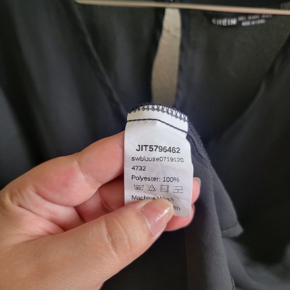 Large SHEIN Black Shiffon Ruffle Short Sleeve V-Neck Blouse - Picture 4 of 4